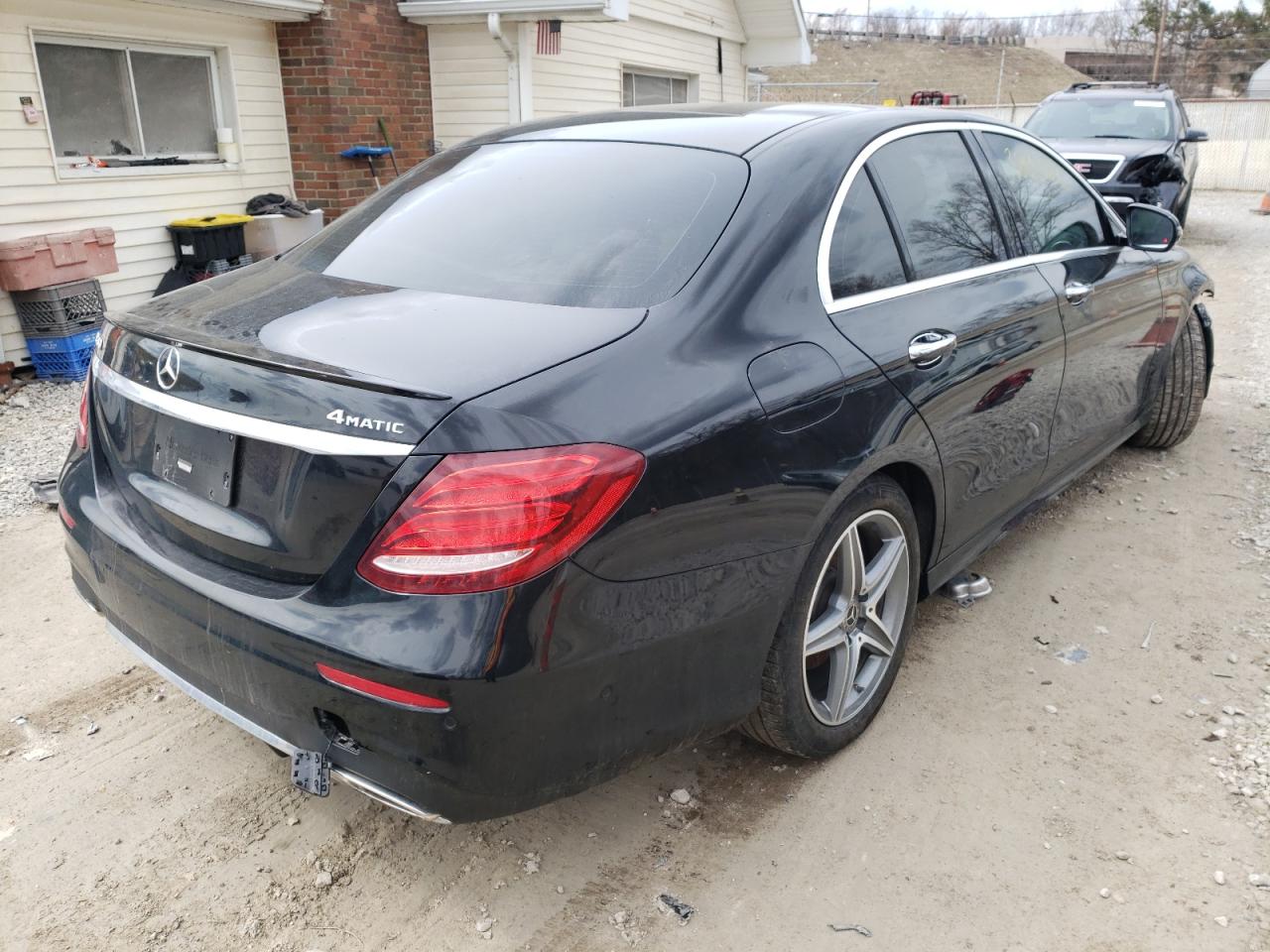 Photo 4 from auction – 2018 MERCEDES-BENZ E 300 4MAT with VIN WDDZF4KB7JA348147
