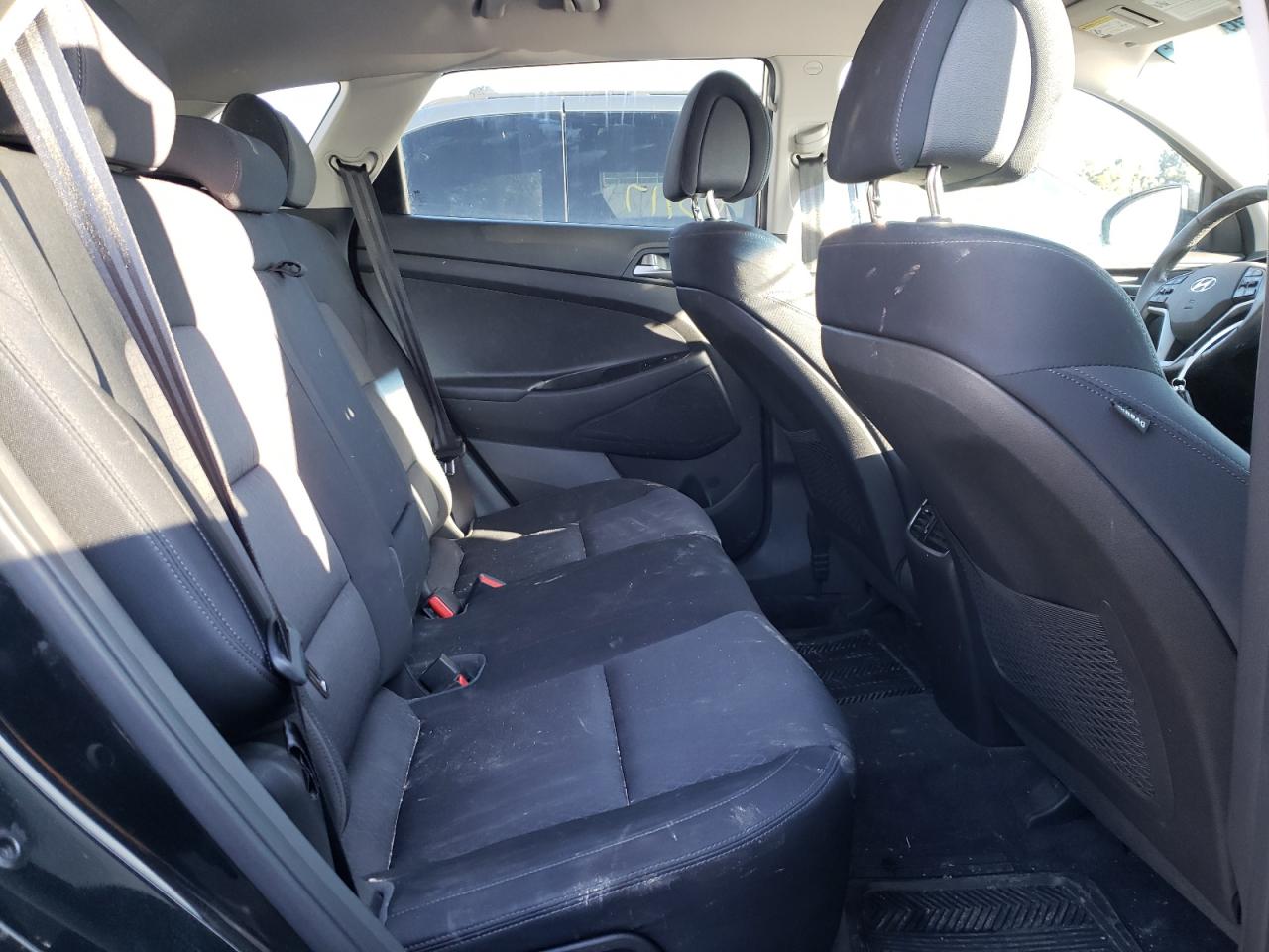 Photo 6 from auction – 2016 HYUNDAI TUCSON LIM with VIN KM8J3CA43GU082996