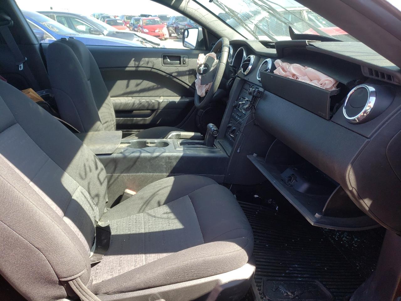 Photo 5 from auction – 2006 FORD MUSTANG with VIN 1ZVFT80N565165255