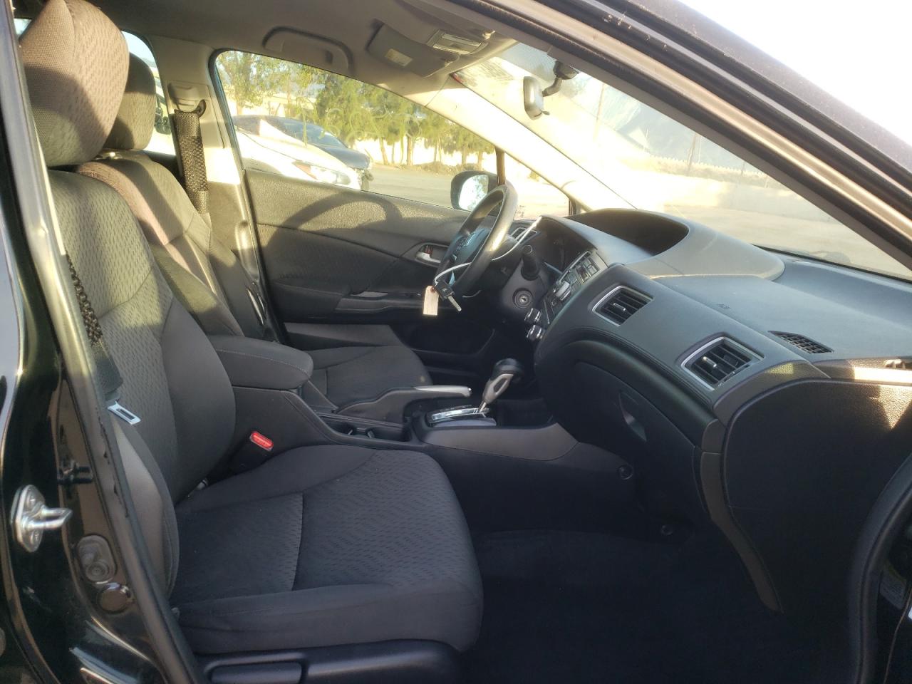Photo 5 from auction – 2014 HONDA CIVIC LX with VIN 19XFB2F51EE218062