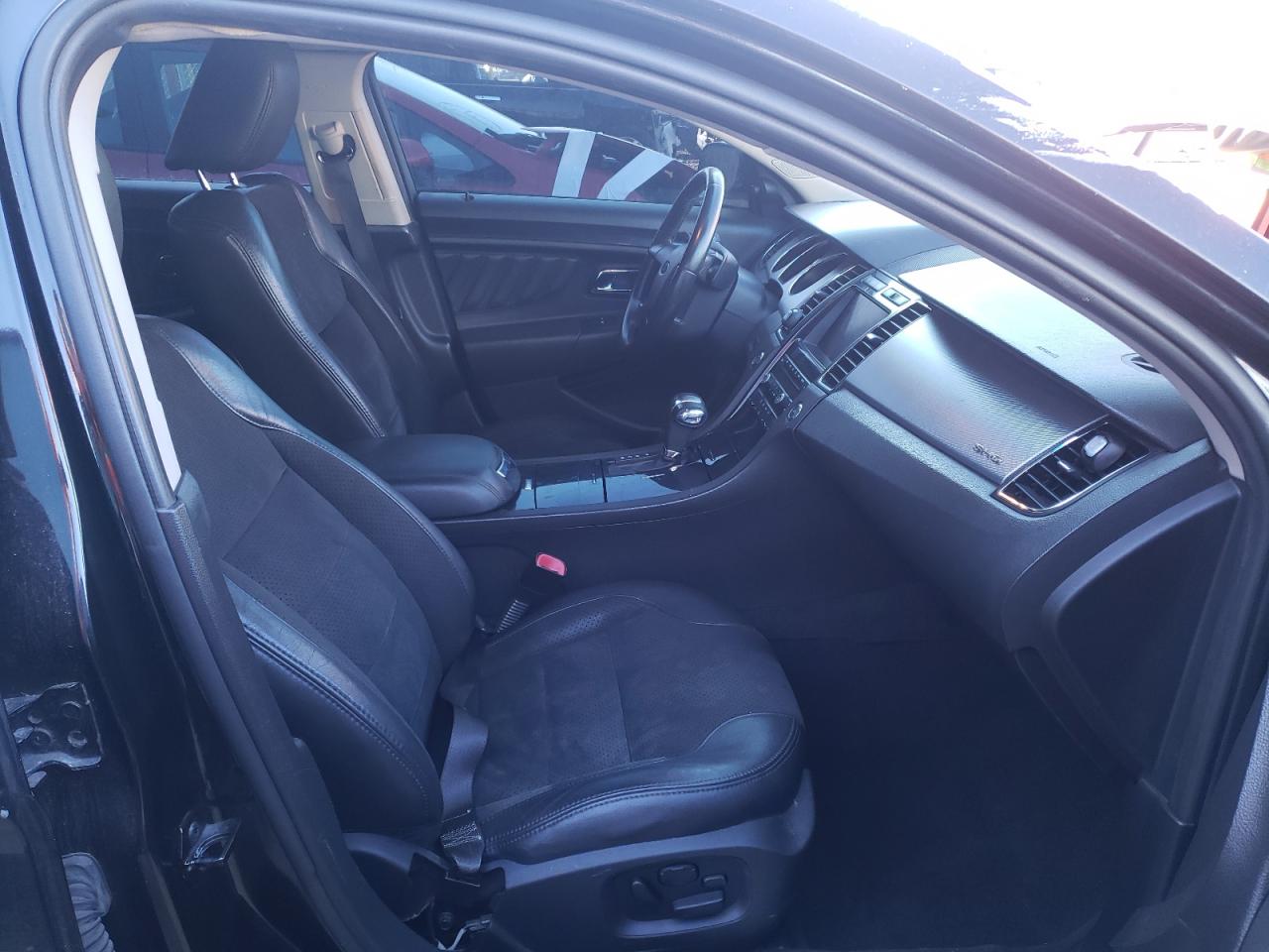 Photo 5 from auction – 2010 FORD TAURUS SHO with VIN 1FAHP2KTXAG123479