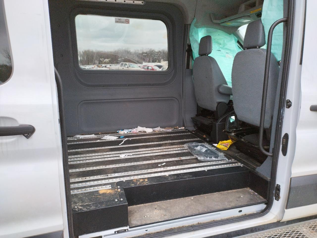 Фото 6 с аукциона – 2019 FORD TRANSIT T- с VIN 1FTYR2CM6KKA63291