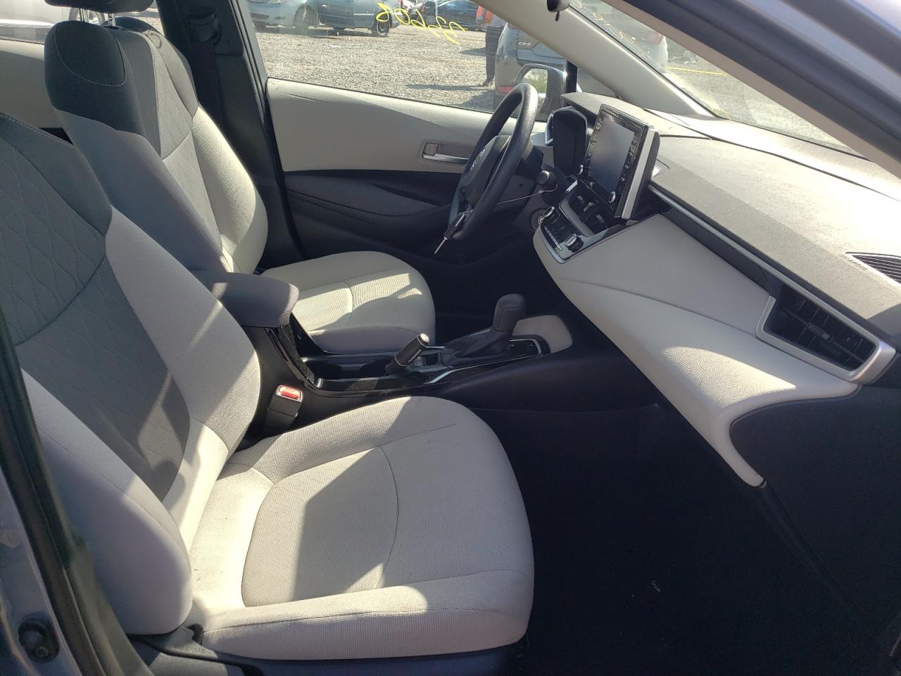 Photo 5 from auction – 2020 TOYOTA COROLLA LE with VIN 5YFEPRAEXLP104473