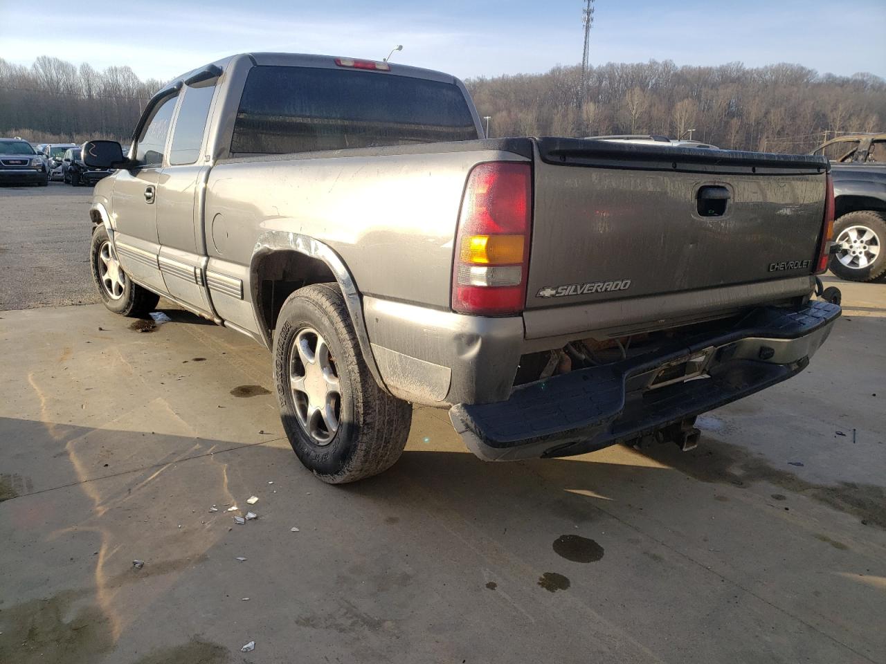 Photo 3 from auction – 2002 CHEVROLET SILVERADO with VIN 2GCEC19T821256183