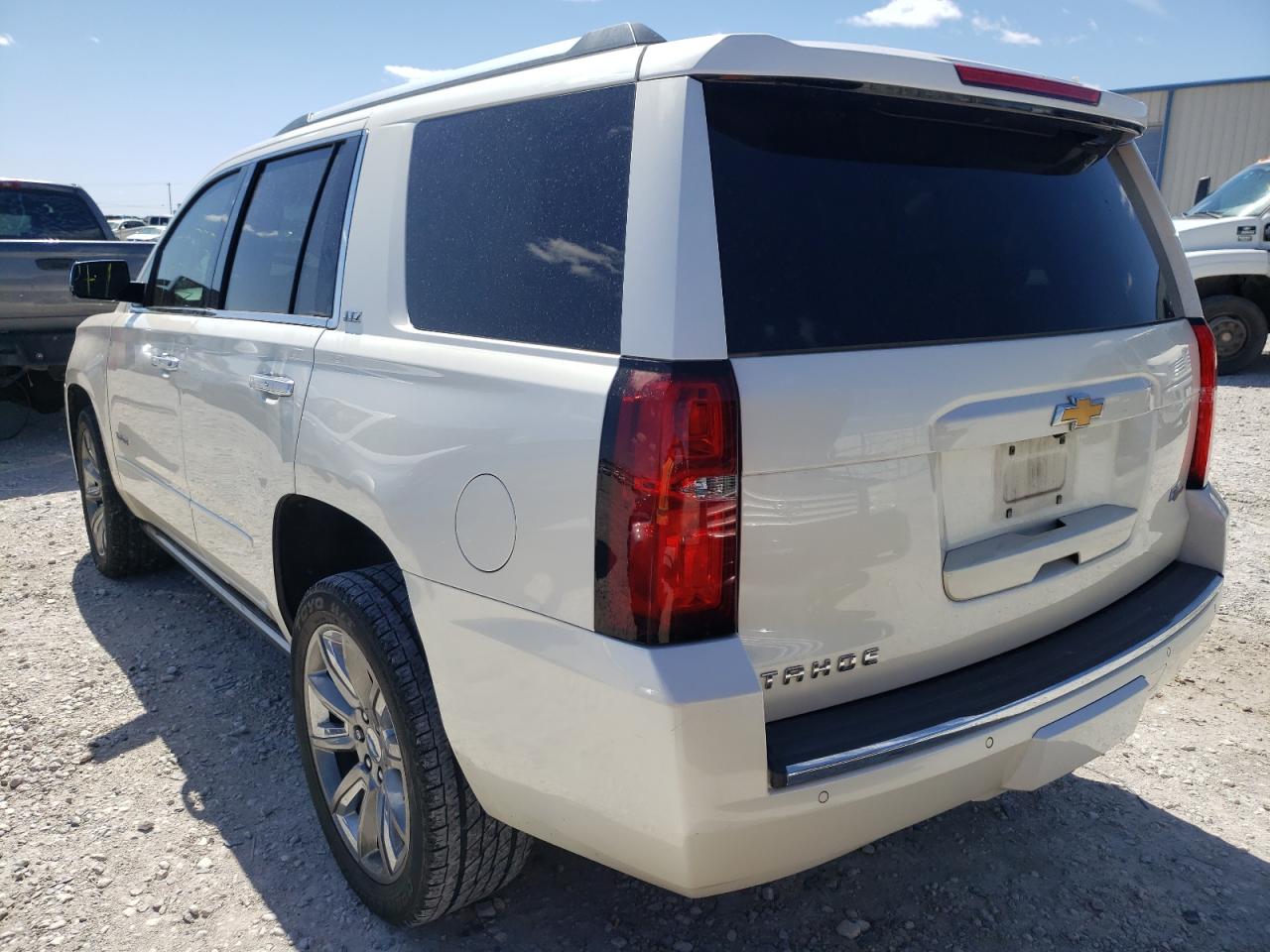 Photo 3 from auction – 2015 CHEVROLET TAHOE C150 with VIN 1GNSCCKC2FR720470