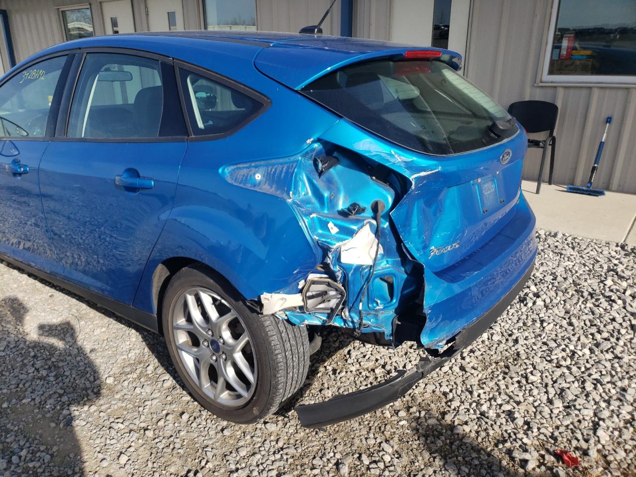 Фото 9 с аукциона – 2015 FORD FOCUS SE с VIN 1FADP3K21FL319093