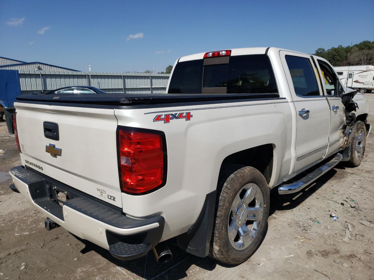 Photo 4 from auction – 2015 CHEVROLET SILVERADO with VIN 3GCUKSEC6FG391959