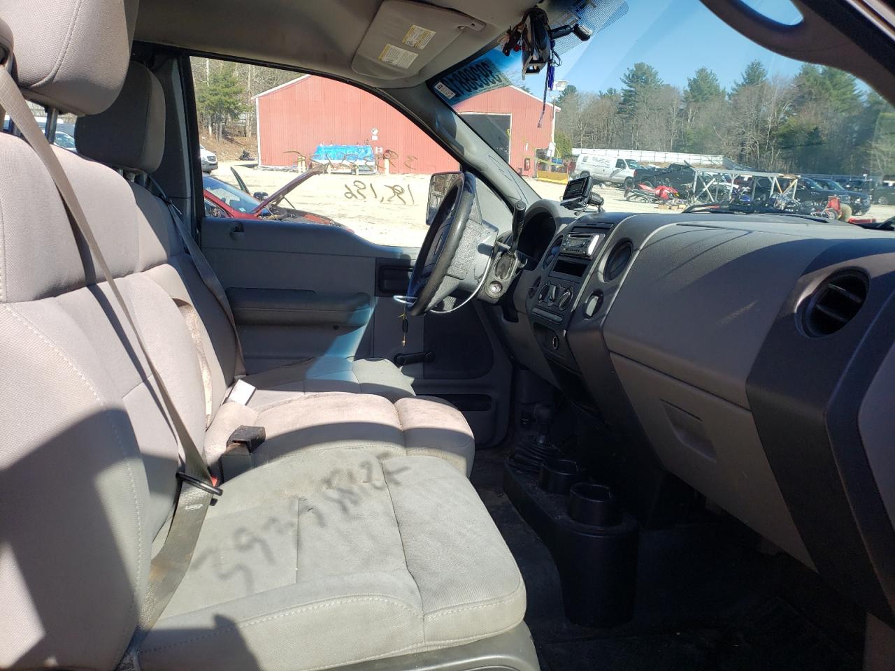 Photo 5 from auction – 2005 FORD F150 with VIN 1FTRX14WX5NB85059