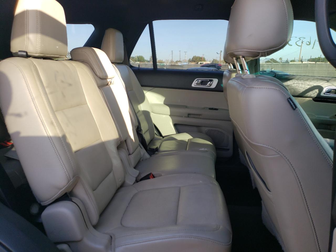 Photo 6 from auction – 2011 FORD EXPLORER L with VIN 1FMHK7F81BGA37910