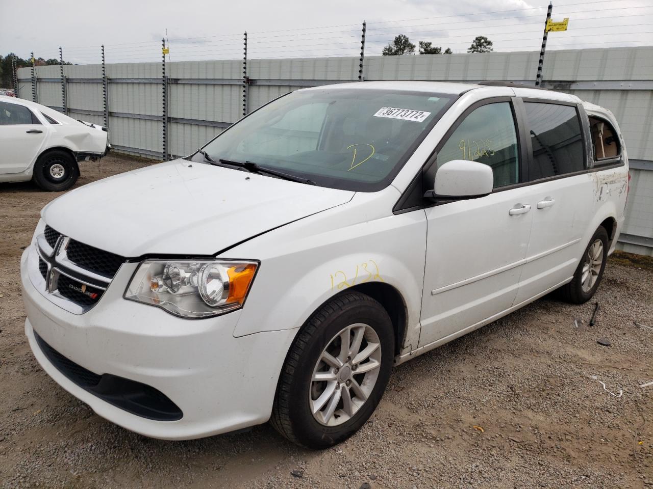 صورة رقم 2 من المزاد - 2016 DODGE GRAND CARA مع VIN 2C4RDGCG6GR380717