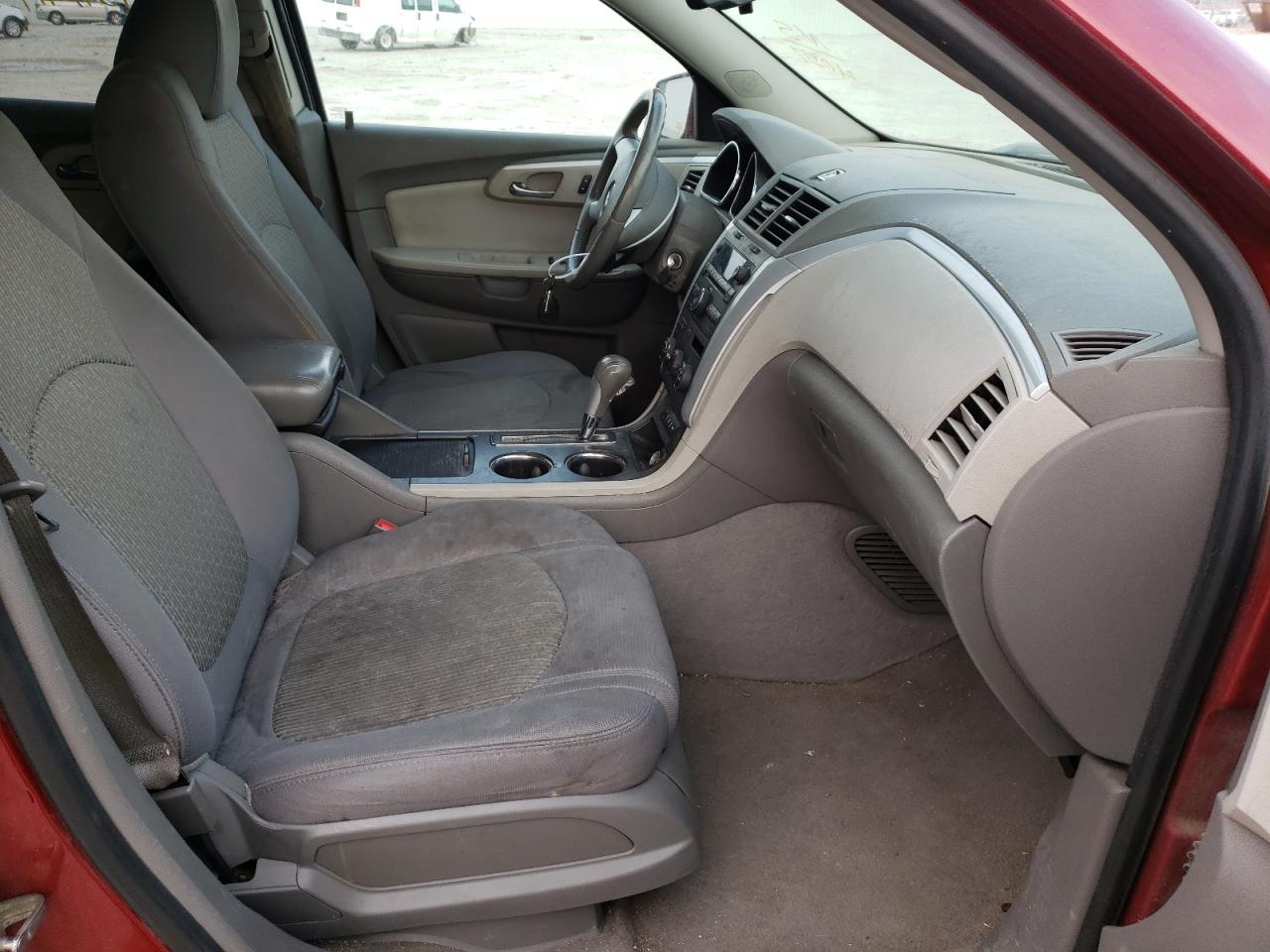 Photo 5 from auction – 2010 CHEVROLET TRAVERSE L with VIN 1GNLVFED0AS104059