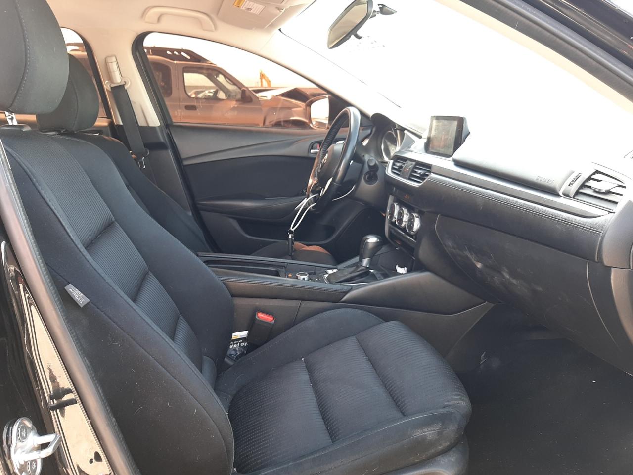 Photo 5 from auction – 2016 MAZDA 6 with VIN JM1GJ1U5XG1423230