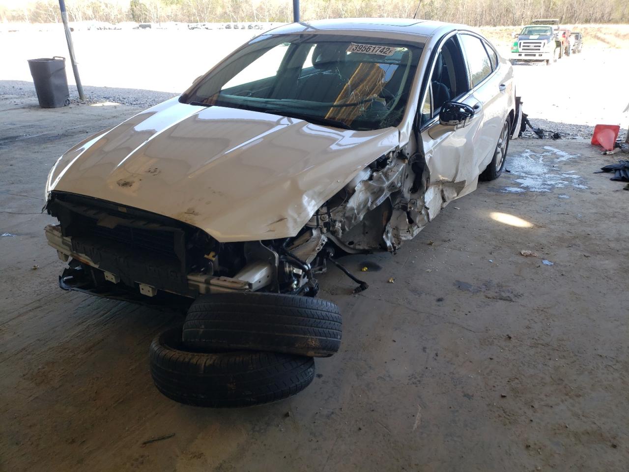 Photo 9 from auction – 2014 FORD FUSION SE with VIN 3FA6P0HD5ER224097