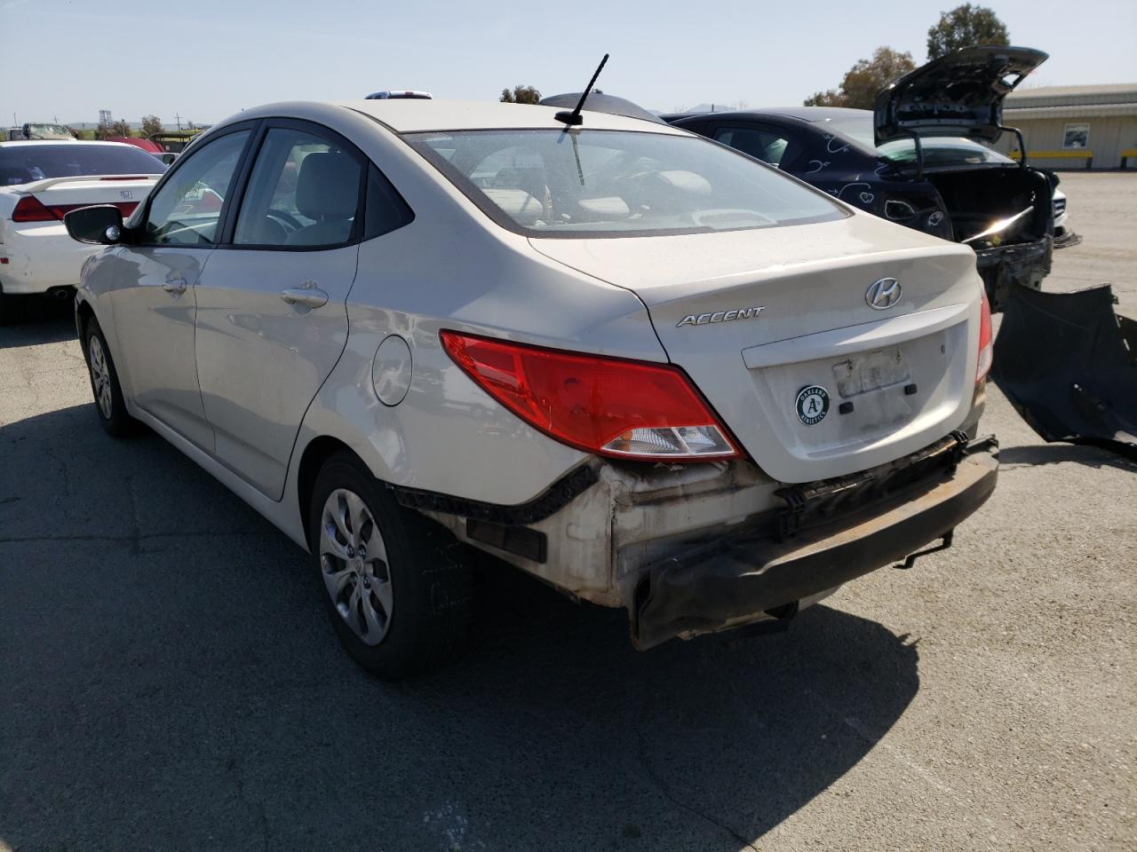 Photo 3 from auction – 2016 HYUNDAI ACCENT SE with VIN KMHCT4AE4GU968073