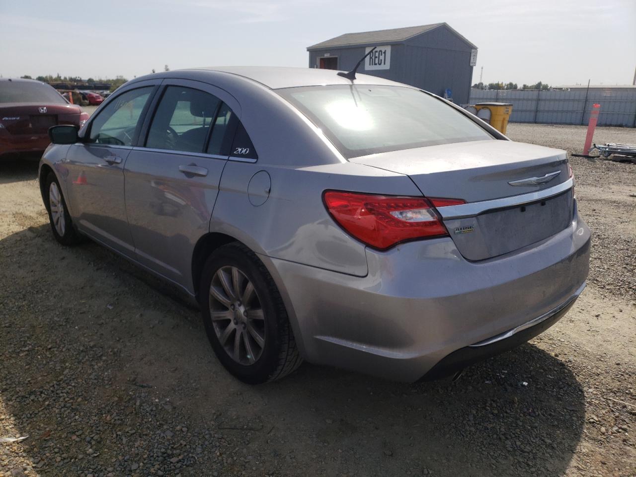 Photo 3 from auction – 2013 CHRYSLER 200 TOURIN with VIN 1C3CCBBG0DN573407