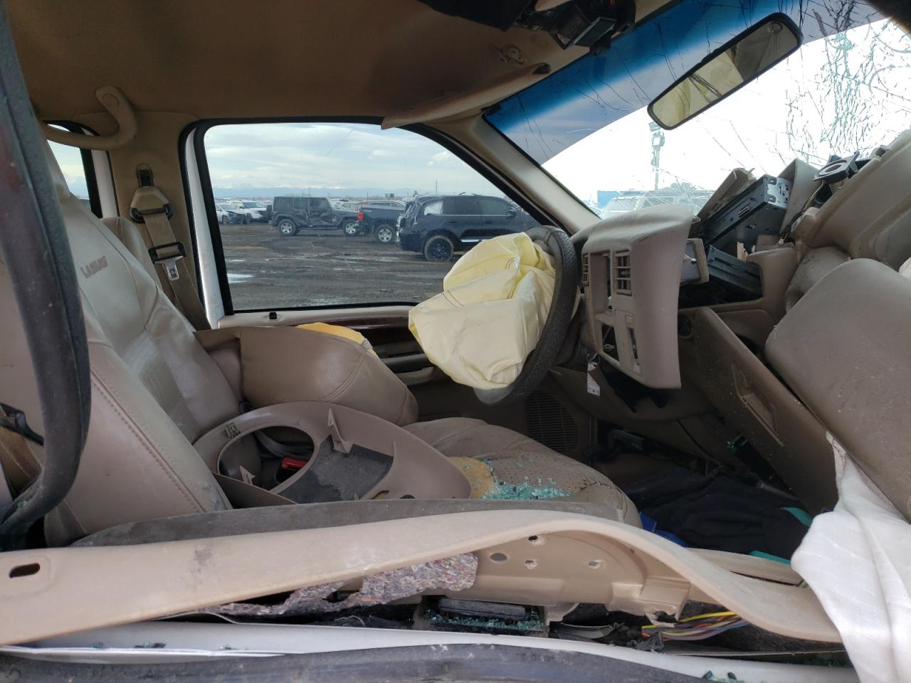 Photo 5 from auction – 2001 FORD F250 SUPER with VIN 1FTNW20L31EA44427