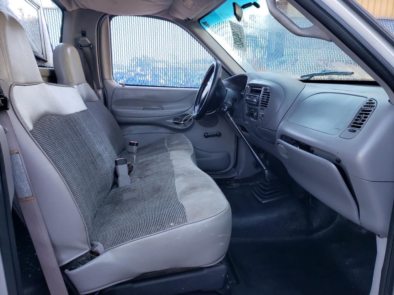 Photo 5 from auction – 1998 FORD F150 with VIN 1FTZF1728WKB71417
