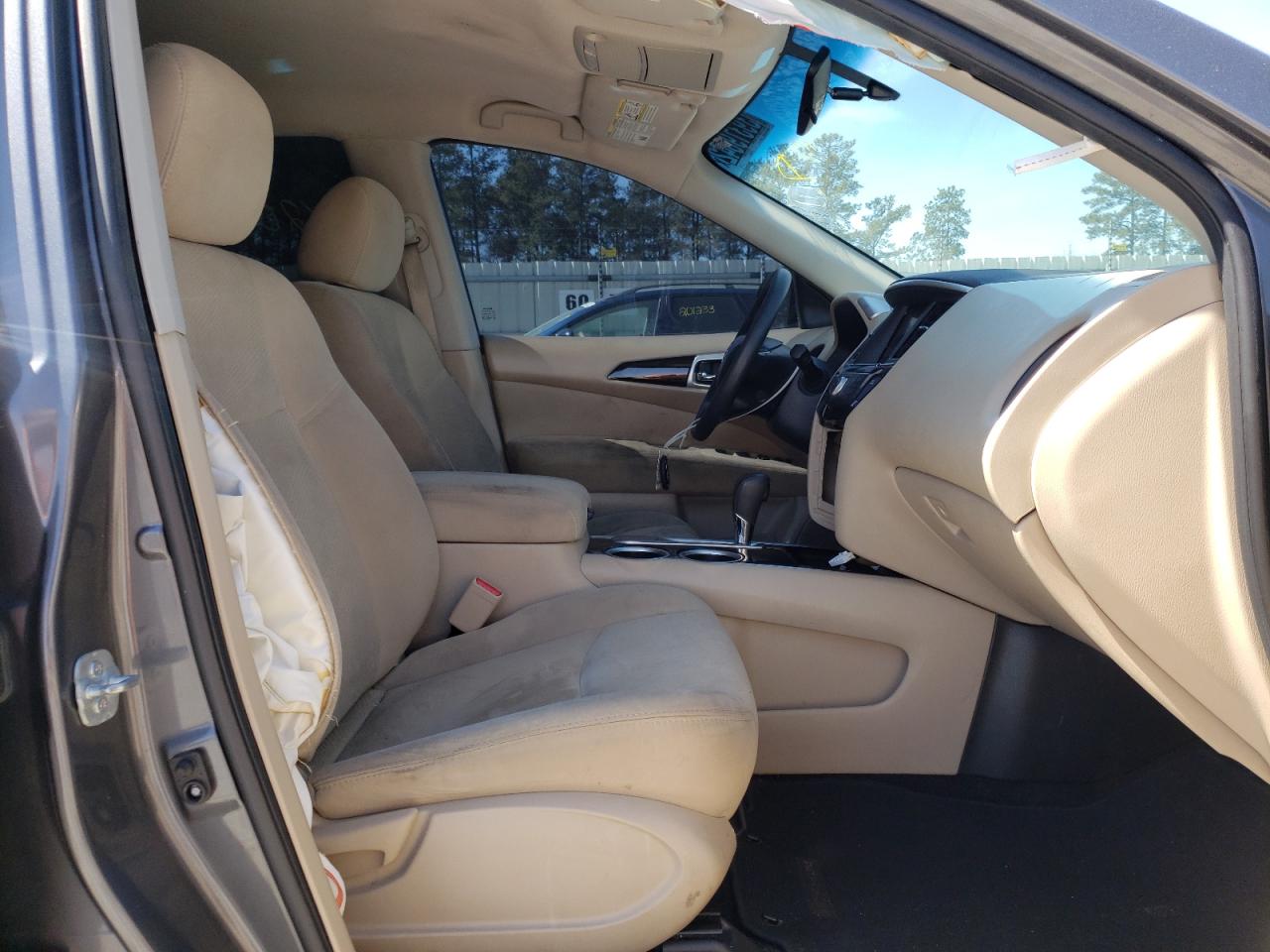 Photo 5 from auction – 2016 NISSAN PATHFINDER with VIN 5N1AR2MN7GC644644