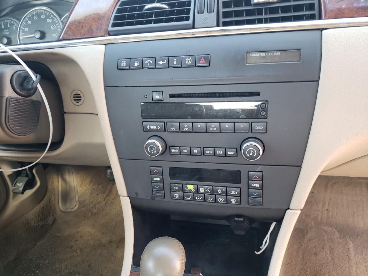 Photo 9 from auction – 2006 BUICK LACROSSE C with VIN 2G4WD582261250057