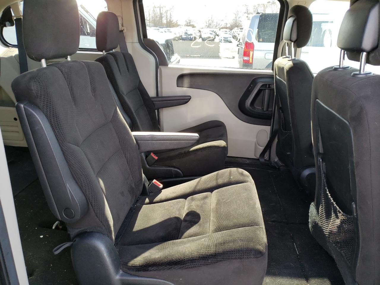 Photo 6 from auction – 2016 DODGE GRAND CARA with VIN 2C4RDGCG4GR352320