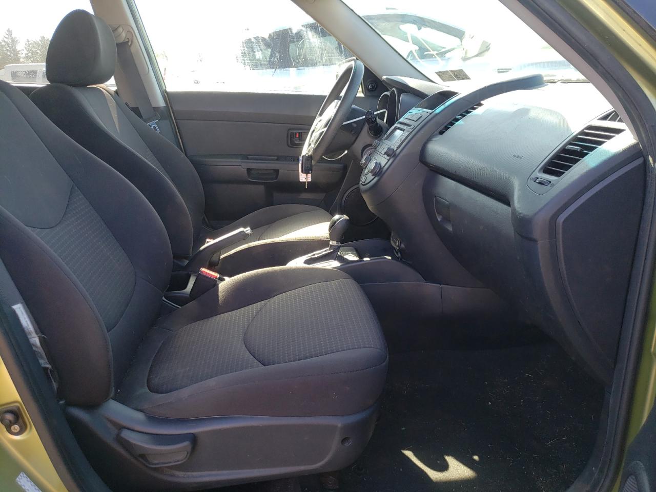 Photo 5 from auction – 2013 KIA SOUL with VIN KNDJT2A55D7513081