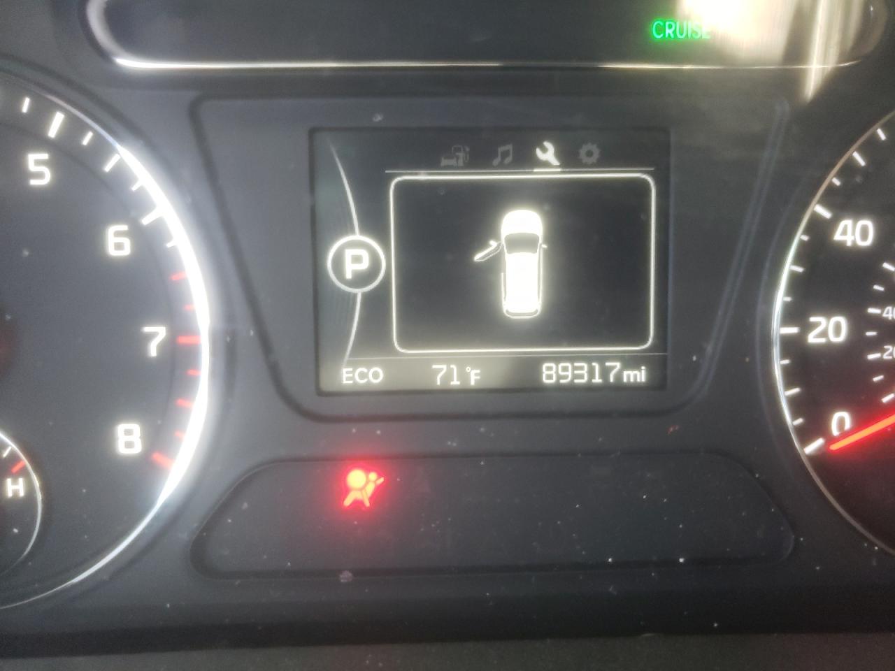 Photo 8 from auction – 2017 KIA SORENTO LX with VIN 5XYPG4A33HG273496