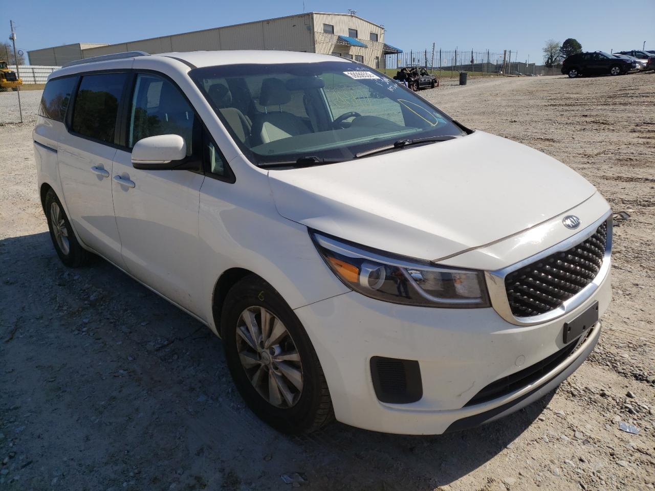 KIA SEDONA LX 2016 with VIN KNDMB5C19G6175304 - Photo from auction