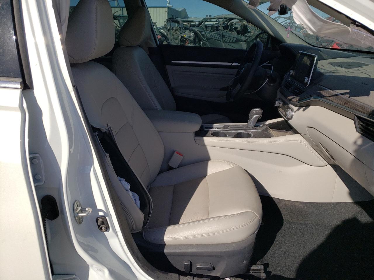 Photo 5 from auction – 2020 NISSAN ALTIMA SL with VIN 1N4BL4EV2LN305329