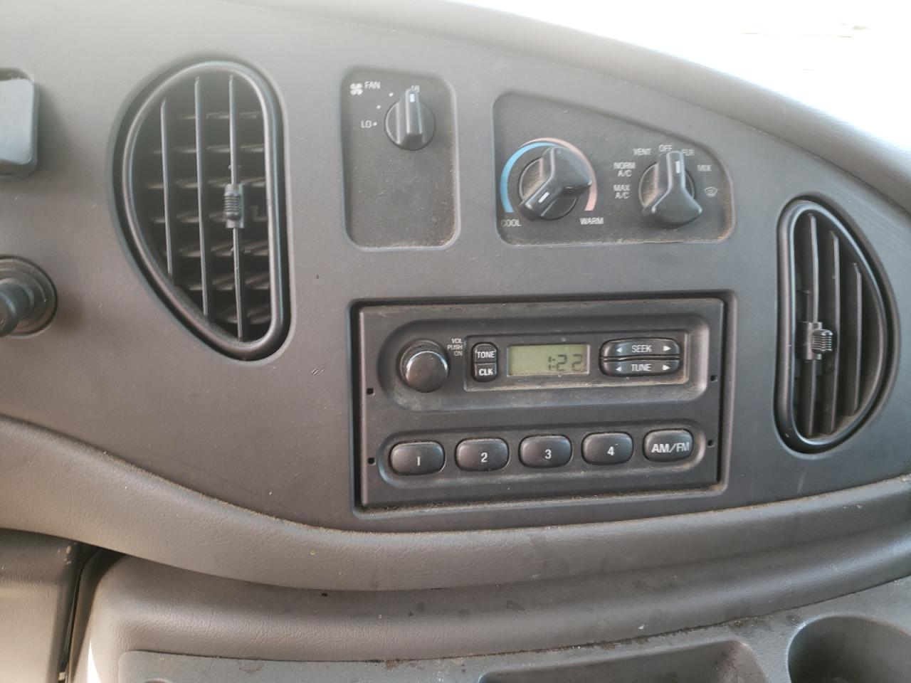 Photo 9 from auction – 2008 FORD E 250 with VIN 1FTNS24L68DA81574