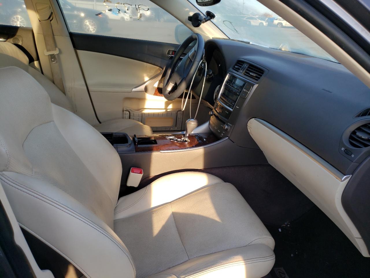 Photo 5 from auction – 2012 LEXUS IS 250 with VIN JTHBF5C24C5183863