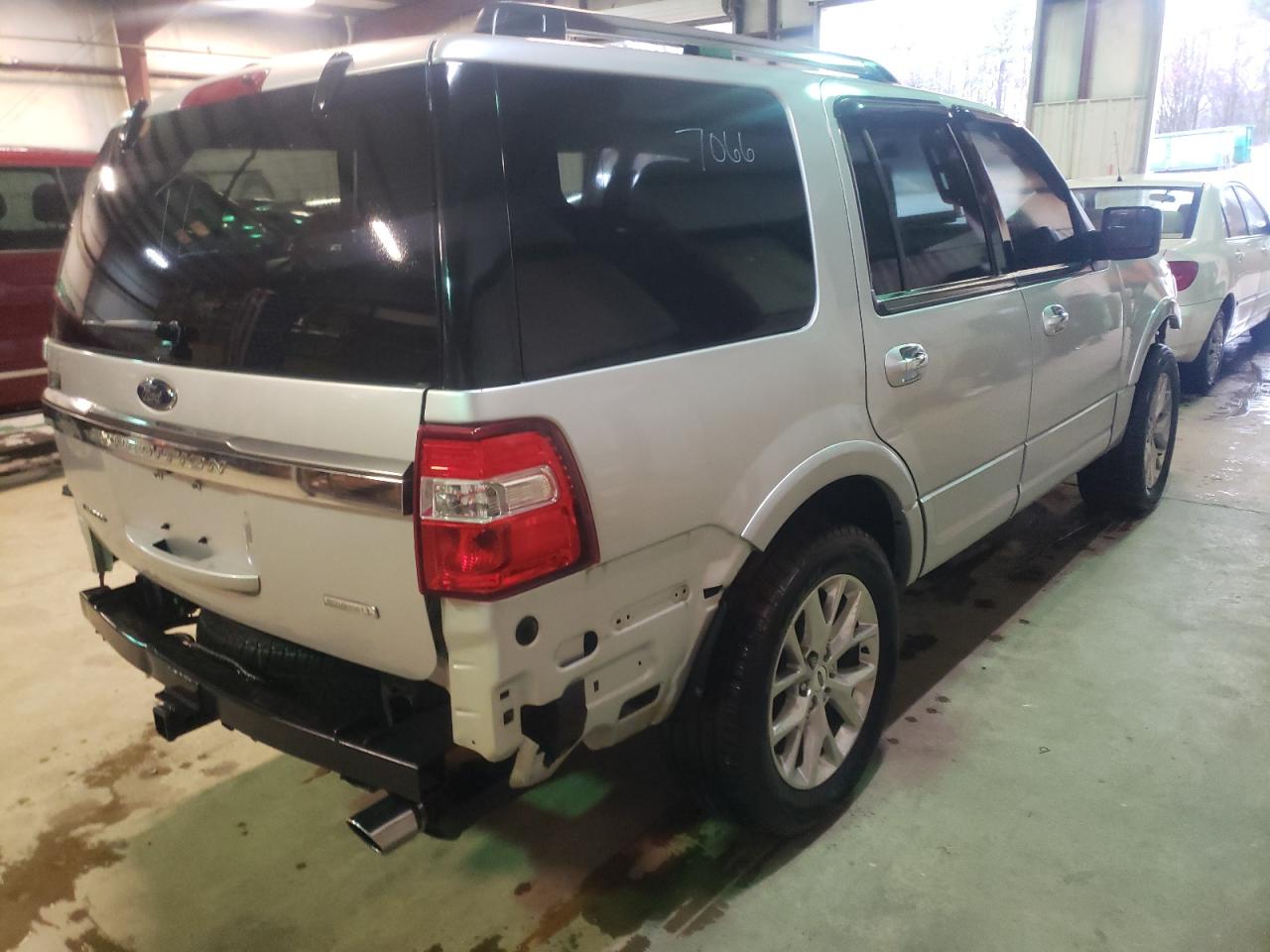 Photo 4 from auction – 2017 FORD EXPEDITION with VIN 1FMJU1KT1HEA26686