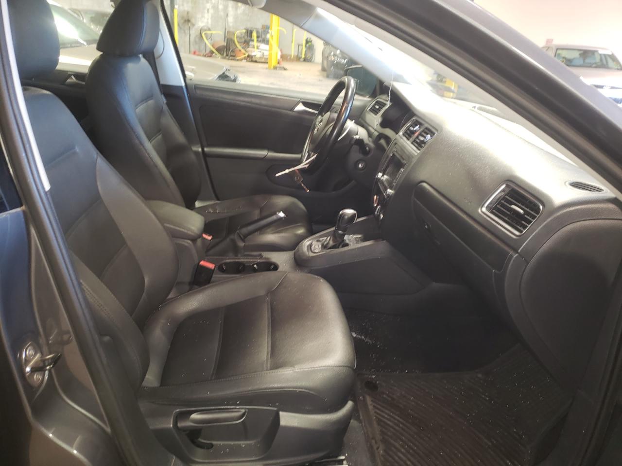 Photo 5 from auction – 2012 VOLKSWAGEN JETTA SE with VIN 3VWDP7AJXCM420280