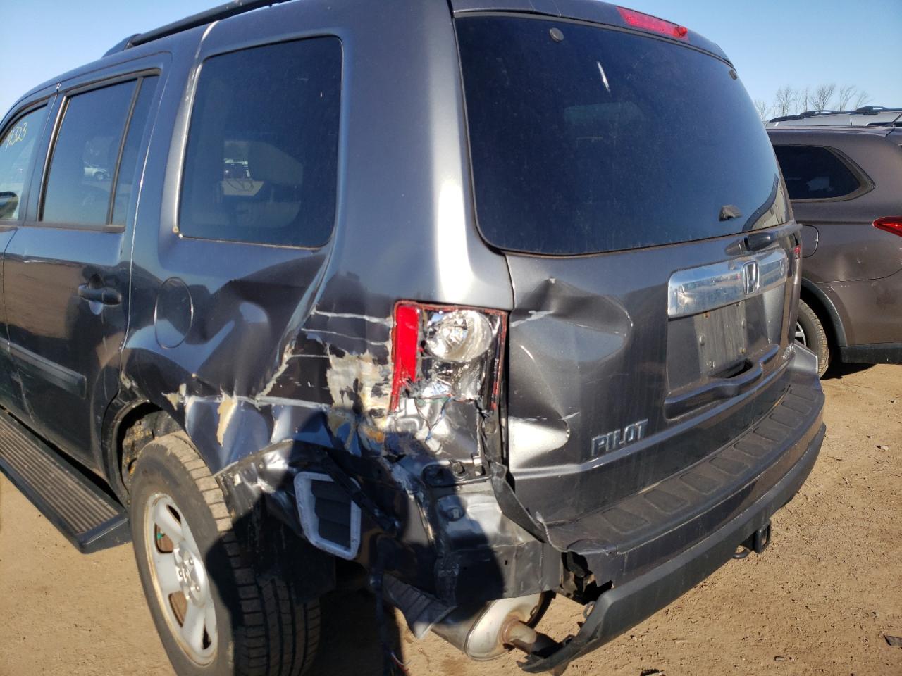 Photo 9 from auction – 2011 HONDA PILOT LX with VIN 5FNYF4H2XBB064288
