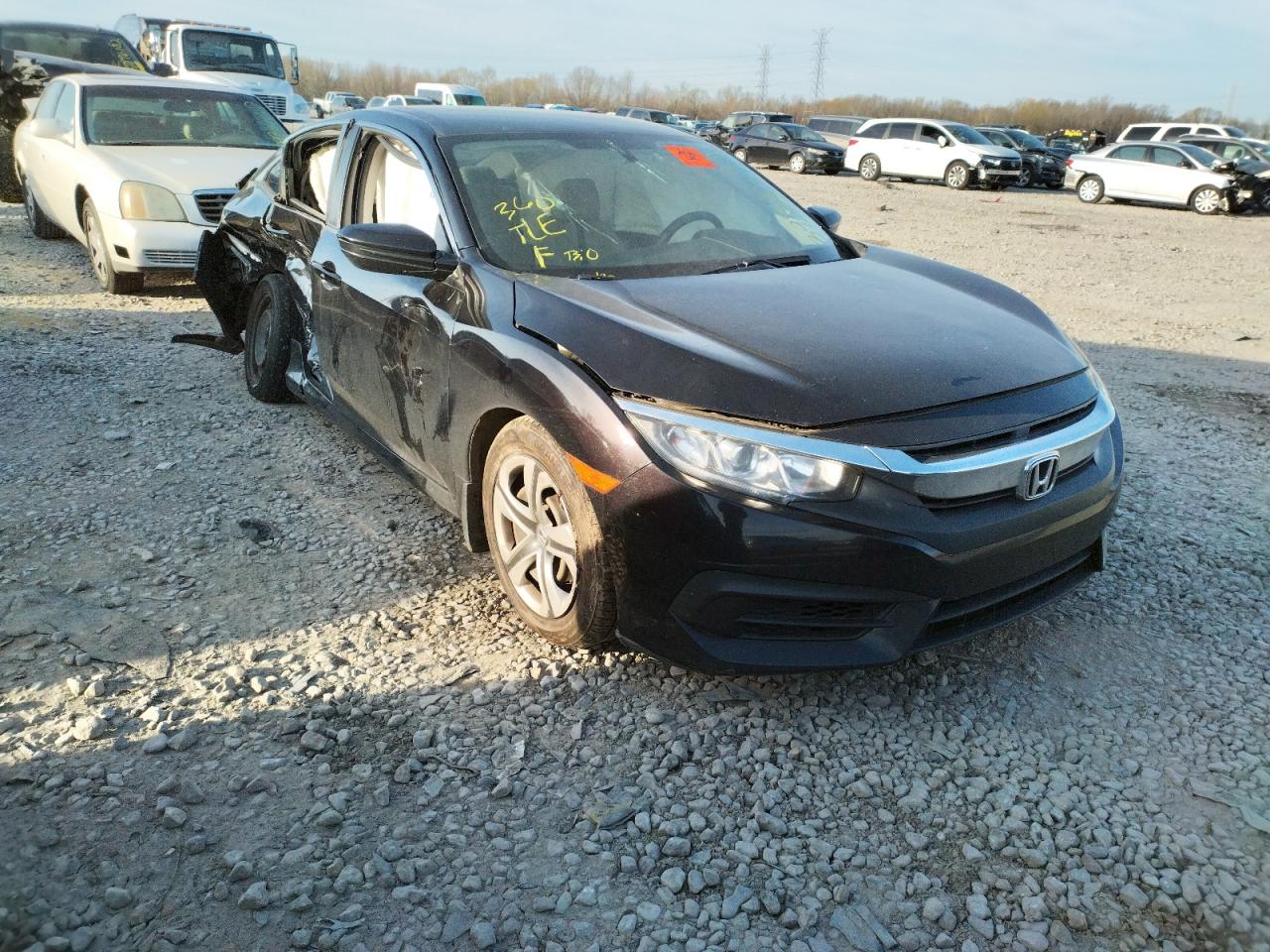 Photo 1 from auction – 2017 HONDA CIVIC LX with VIN 19XFC2F56HE073926