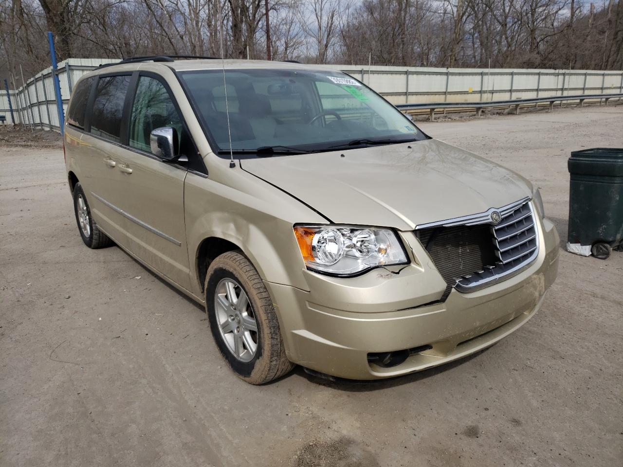 CHRYSLER TOWN & COU 2010 with VIN 2A4RR8D11AR456797 - Photo from auction