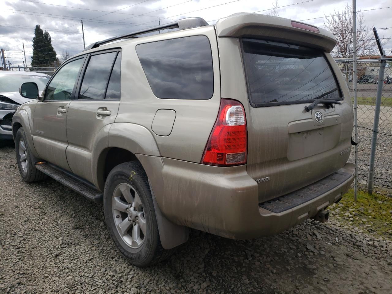 Photo 3 from auction – 2007 TOYOTA 4RUNNER LI with VIN JTEBU17R478097301