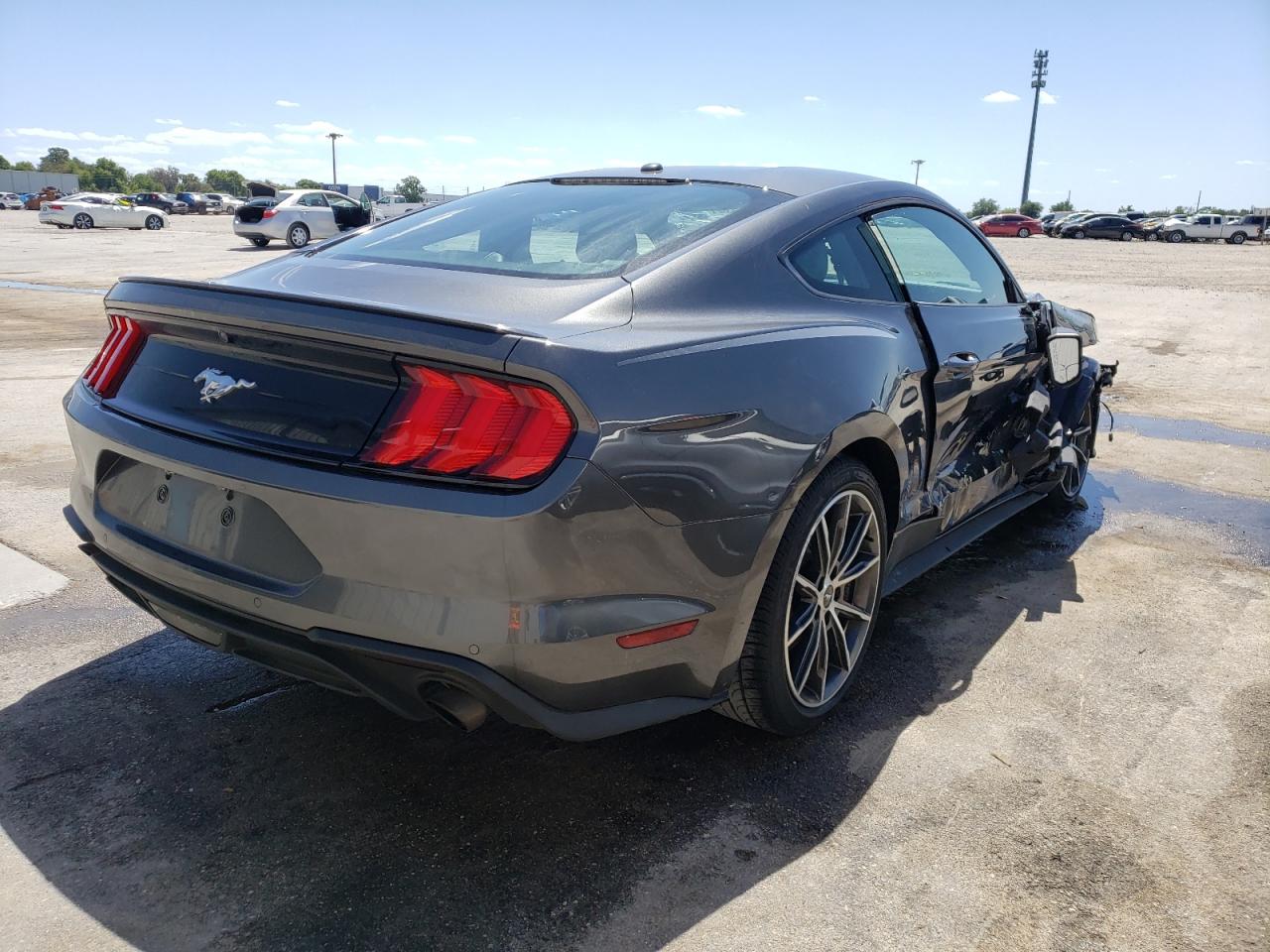Photo 4 from auction – 2018 FORD MUSTANG with VIN 1FA6P8TH1J5174904