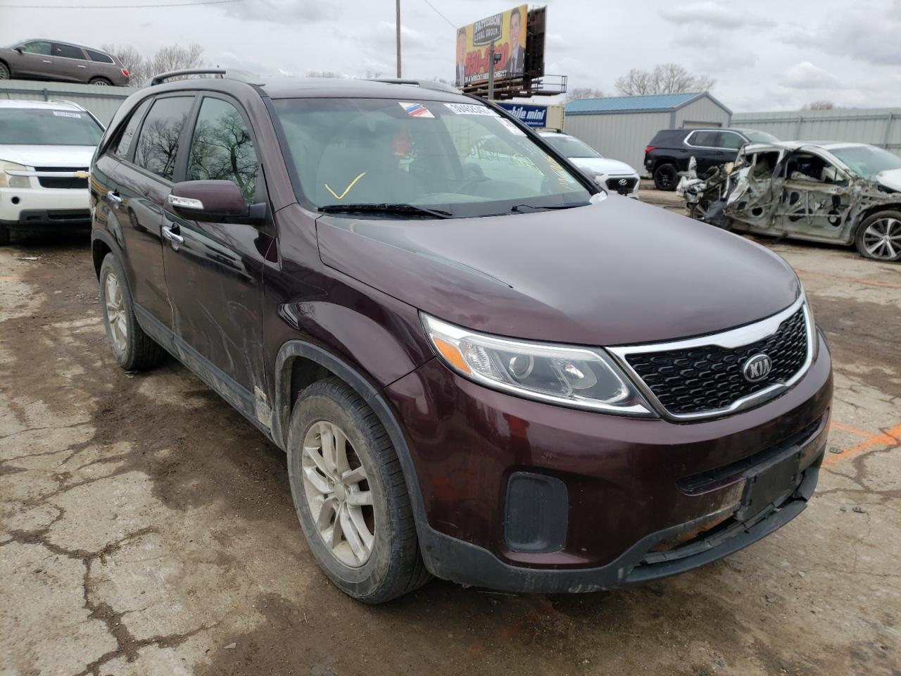 Photo 13 from auction – 2015 KIA SORENTO LX with VIN 5XYKTDA70FG602340