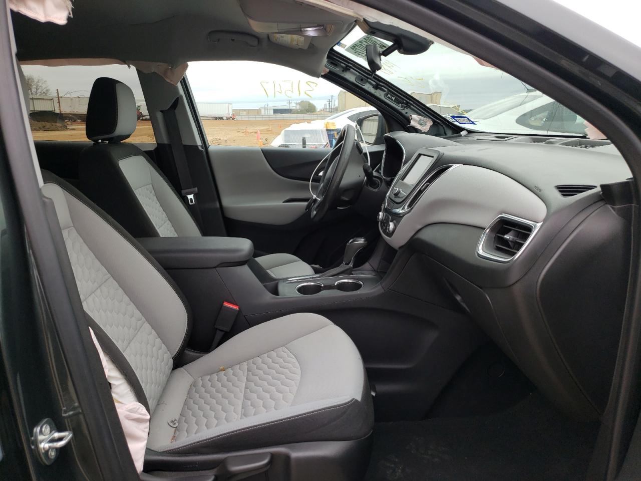 Photo 5 from auction – 2020 CHEVROLET EQUINOX LS with VIN 3GNAXHEV7LS591483