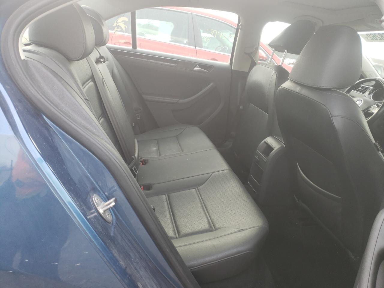 Photo 6 from auction – 2016 VOLKSWAGEN JETTA SEL with VIN 3VWL07AJ6GM358754