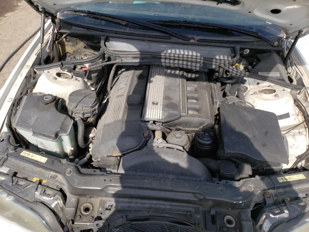 Photo 7 from auction – 2005 BMW 325 XIT with VIN WBAEP33415PF05450