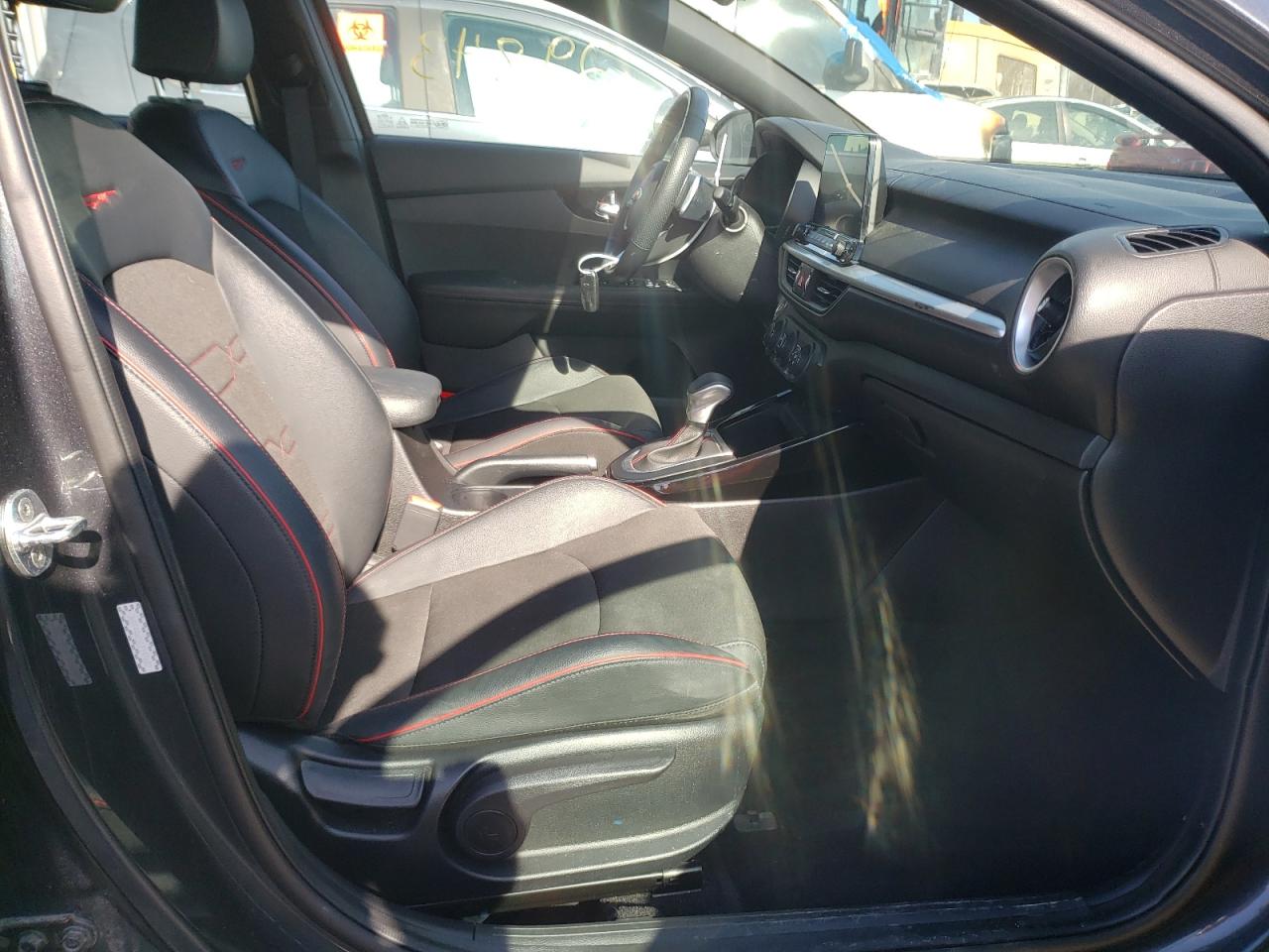 Photo 5 from auction – 2020 KIA FORTE GT with VIN 3KPF44AC0LE197682