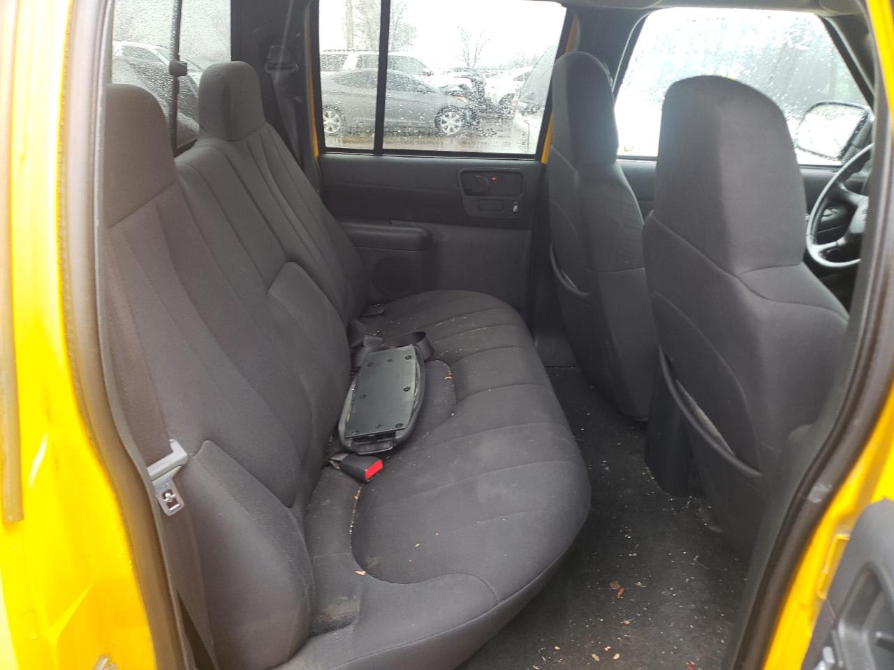 Photo 6 from auction – 2004 GMC SONOMA with VIN 1GTDT13X34K137404