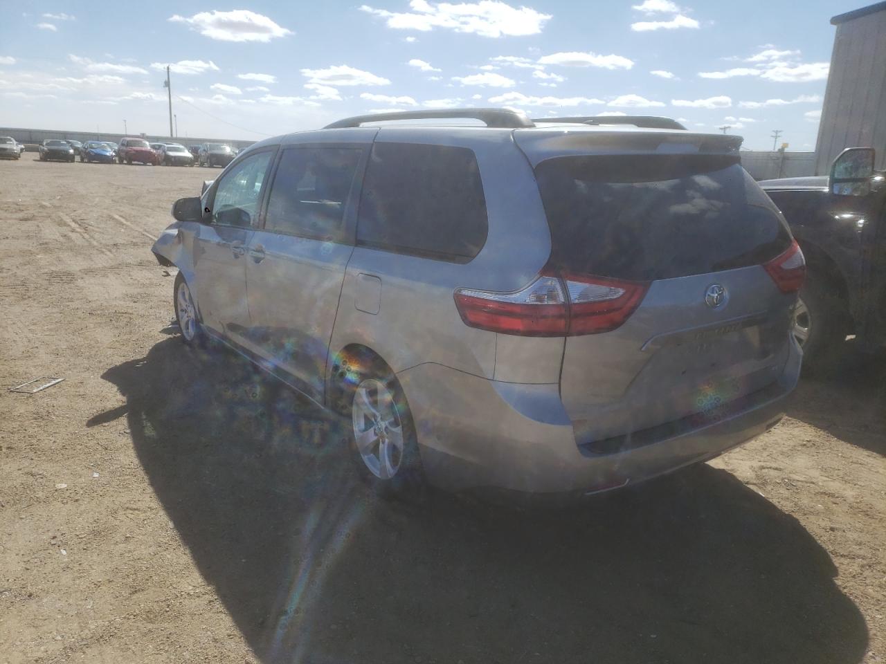 Photo 3 from auction – 2015 TOYOTA SIENNA LE with VIN 5TDKK3DC1FS578915