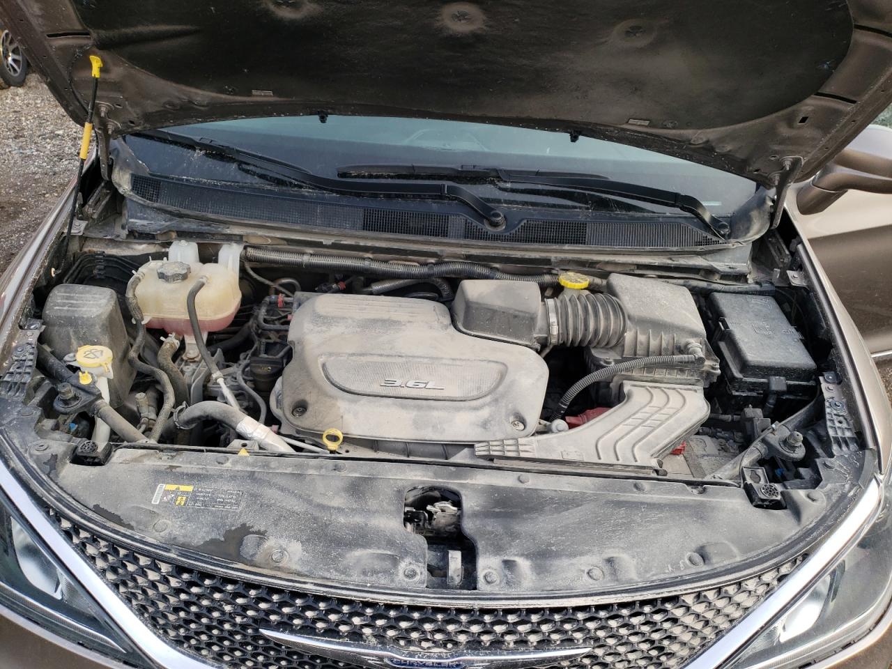 Photo 7 from auction – 2017 CHRYSLER PACIFICA T with VIN 2C4RC1EG0HR594181