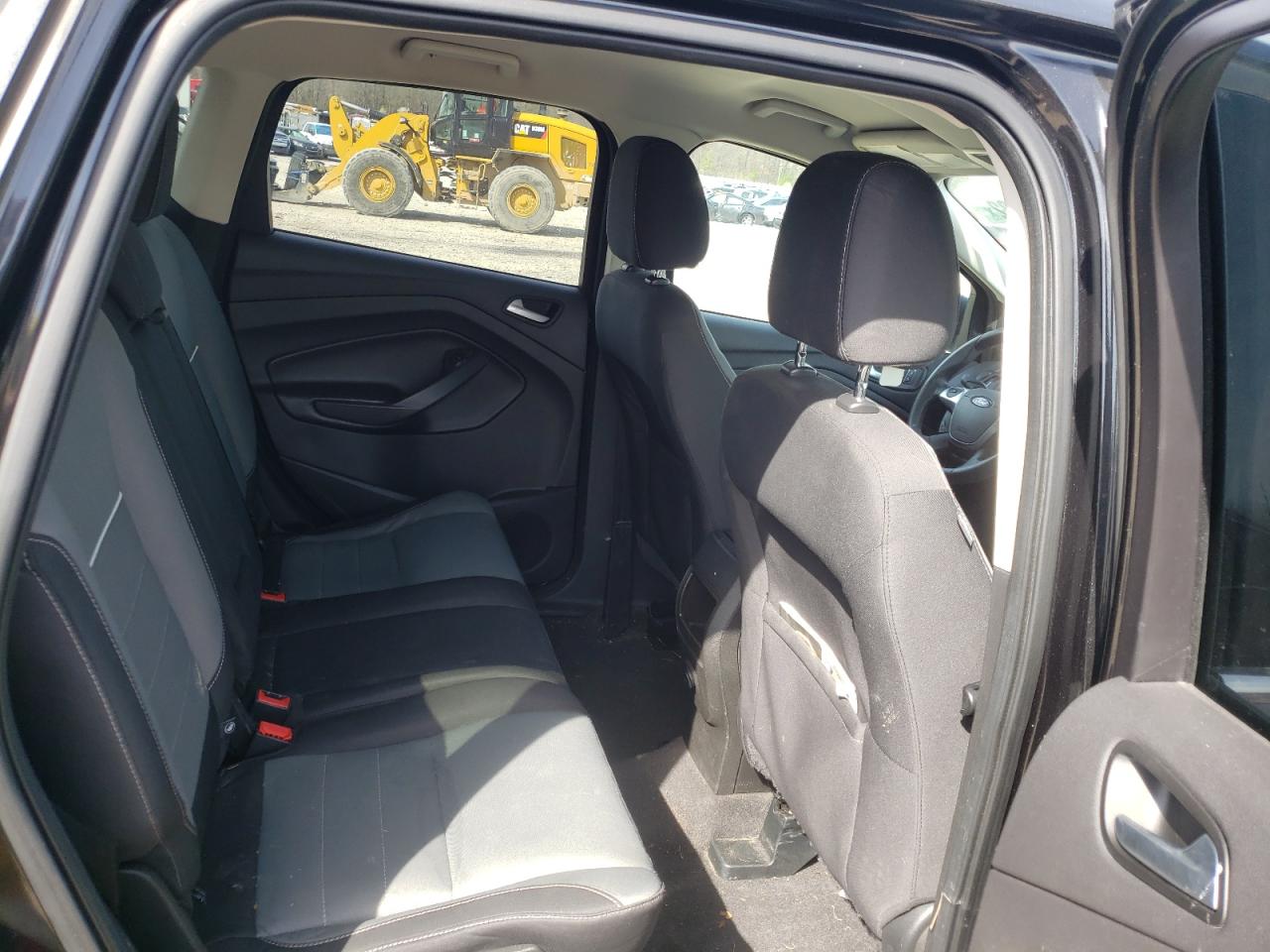 Photo 6 from auction – 2015 FORD ESCAPE SE with VIN 1FMCU0G77FUB56330