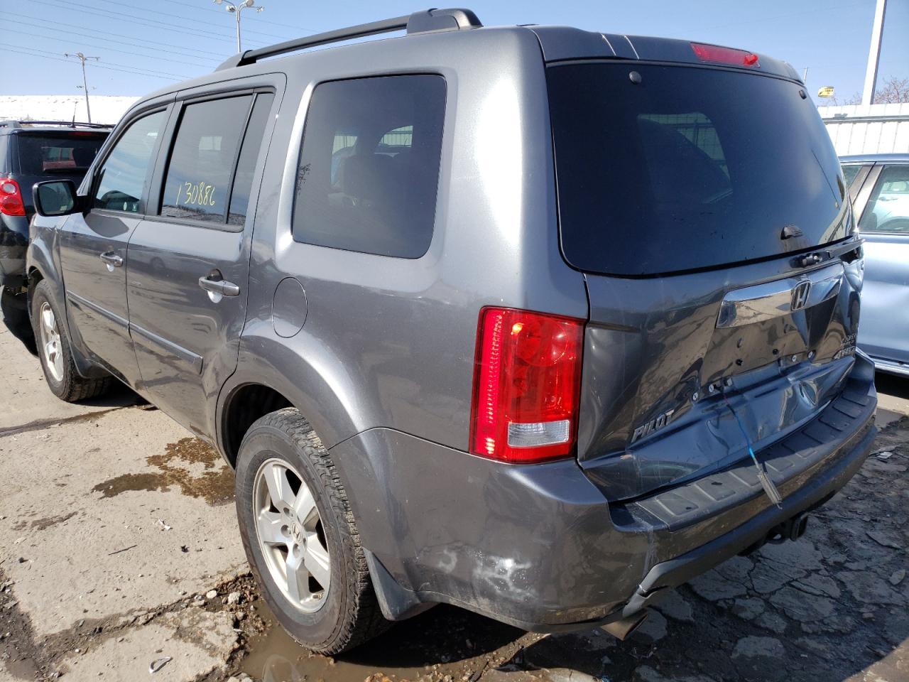 Photo 3 from auction – 2011 HONDA PILOT EX with VIN 5FNYF4H42BB071415