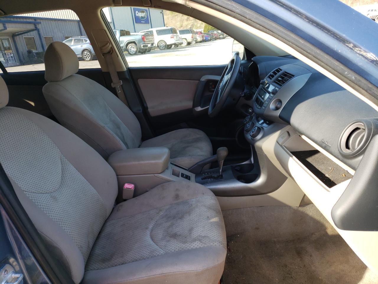 Photo 5 from auction – 2006 TOYOTA RAV4 with VIN JTMBD33V365020423