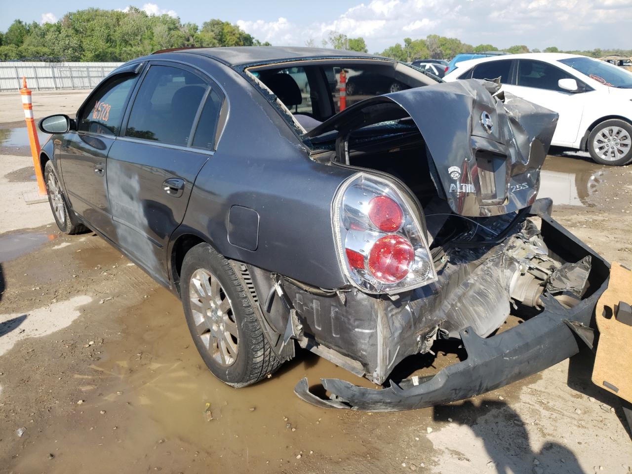 Photo 3 from auction – 2005 NISSAN ALTIMA S with VIN 1N4AL11E75C337594