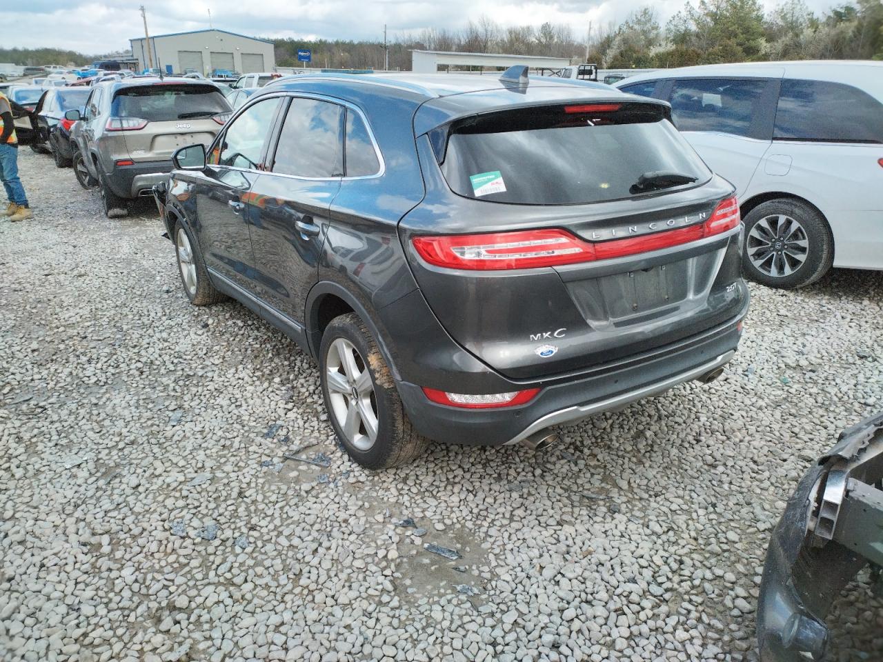 Photo 3 from auction – 2017 LINCOLN MKC PREMIE with VIN 5LMCJ1C96HUL52023